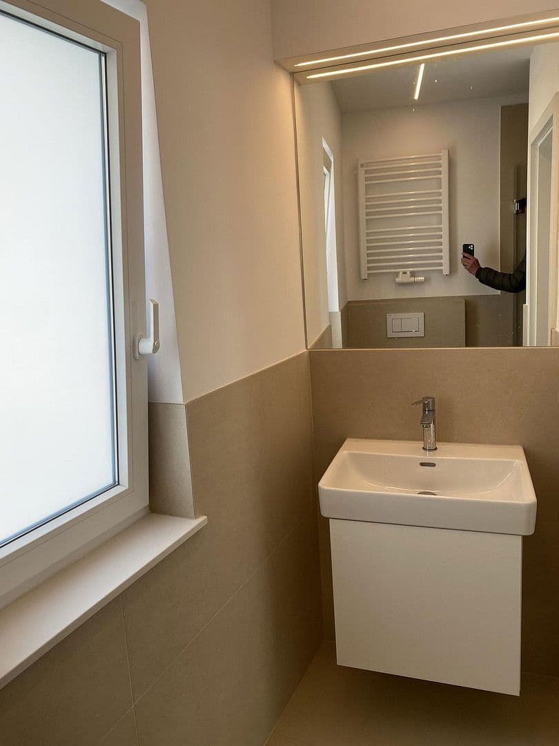 Pronájem domu 157 m², pozemek 150 m², Düsseldorf, Severní Porýní-Vestfálsko Pronájem domu 157 m², pozemek 150 m², Düsseldorf, Severní Porýní-Vestfálsko