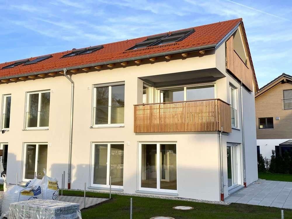Pronájem bytu 3+1 75 m², Höhenkirchen-Siegertsbrunn, Bavorsko Pronájem bytu 3+1 75 m², Höhenkirchen-Siegertsbrunn, Bavorsko
