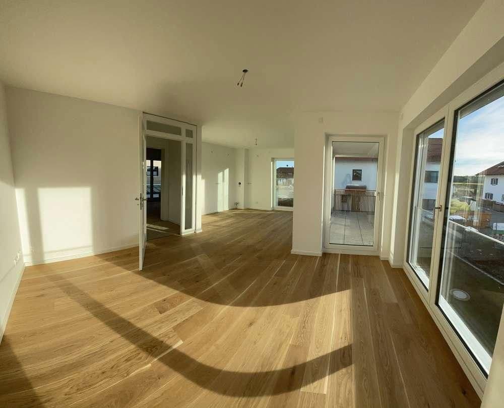 Pronájem bytu 3+1 75 m², Höhenkirchen-Siegertsbrunn, Bavorsko Pronájem bytu 3+1 75 m², Höhenkirchen-Siegertsbrunn, Bavorsko