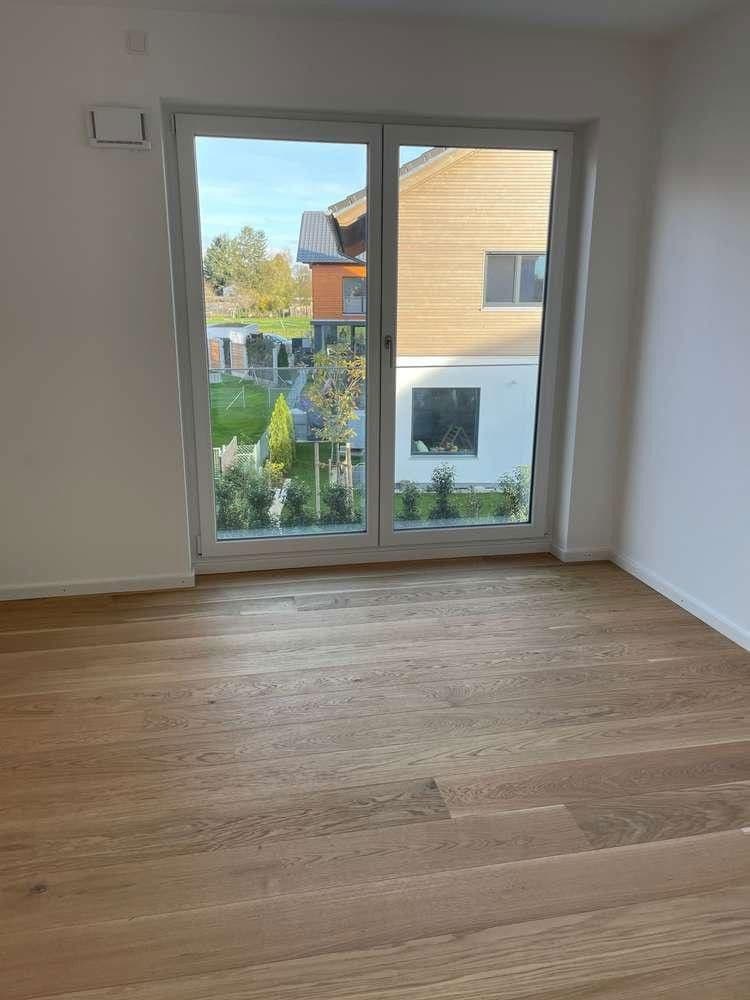 Pronájem bytu 3+1 75 m², Höhenkirchen-Siegertsbrunn, Bavorsko Pronájem bytu 3+1 75 m², Höhenkirchen-Siegertsbrunn, Bavorsko
