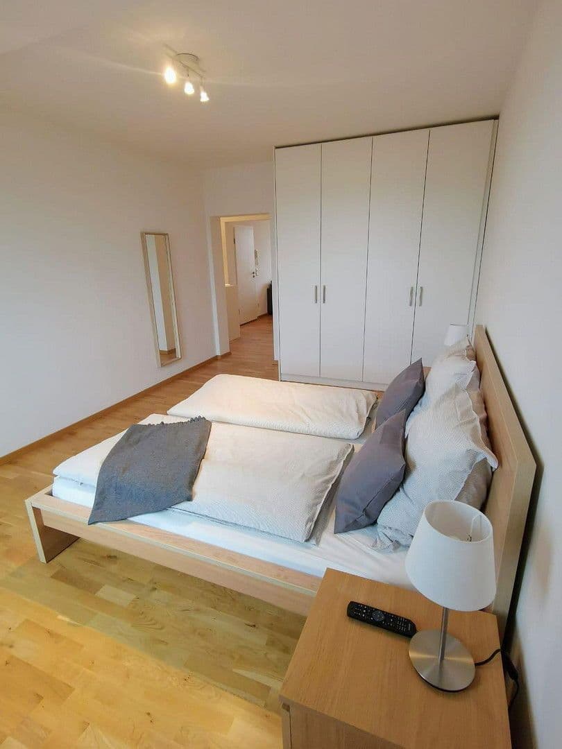 Pronájem bytu 2+1 43 m², Düsseldorf, Severní Porýní-Vestfálsko Pronájem bytu 2+1 43 m², Düsseldorf, Severní Porýní-Vestfálsko