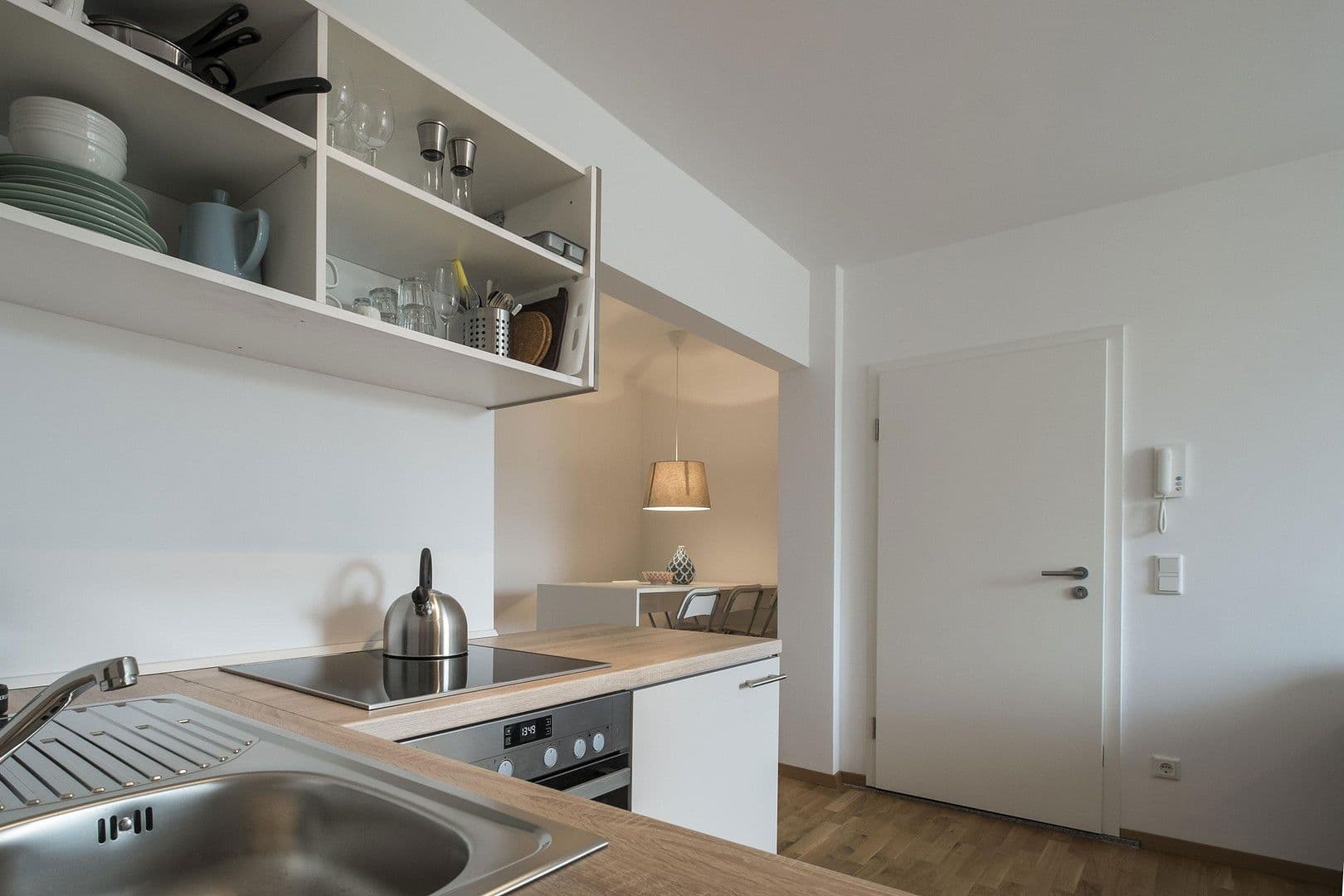 Pronájem bytu 2+1 43 m², Düsseldorf, Severní Porýní-Vestfálsko Pronájem bytu 2+1 43 m², Düsseldorf, Severní Porýní-Vestfálsko