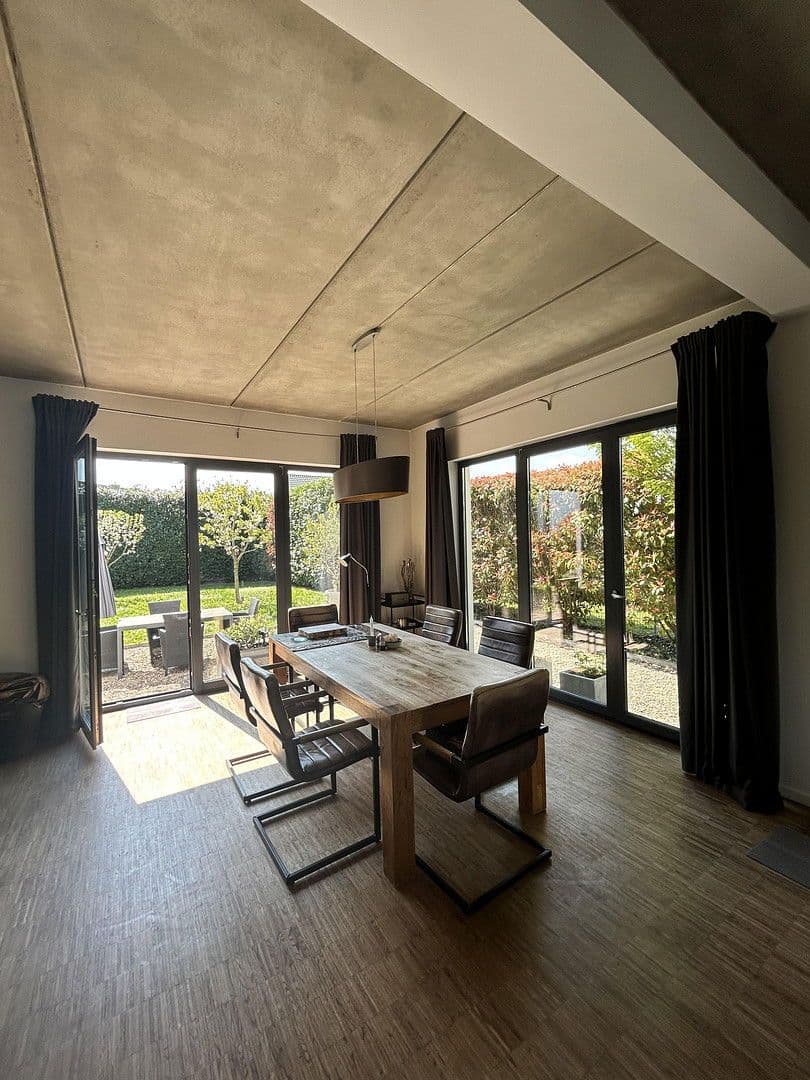 Prodej domu 316 m², pozemek 1.000 m², Diamantstrasse 24, Trebur, Hessen Prodej domu 316 m², pozemek 1.000 m², Diamantstrasse 24, Trebur, Hessen