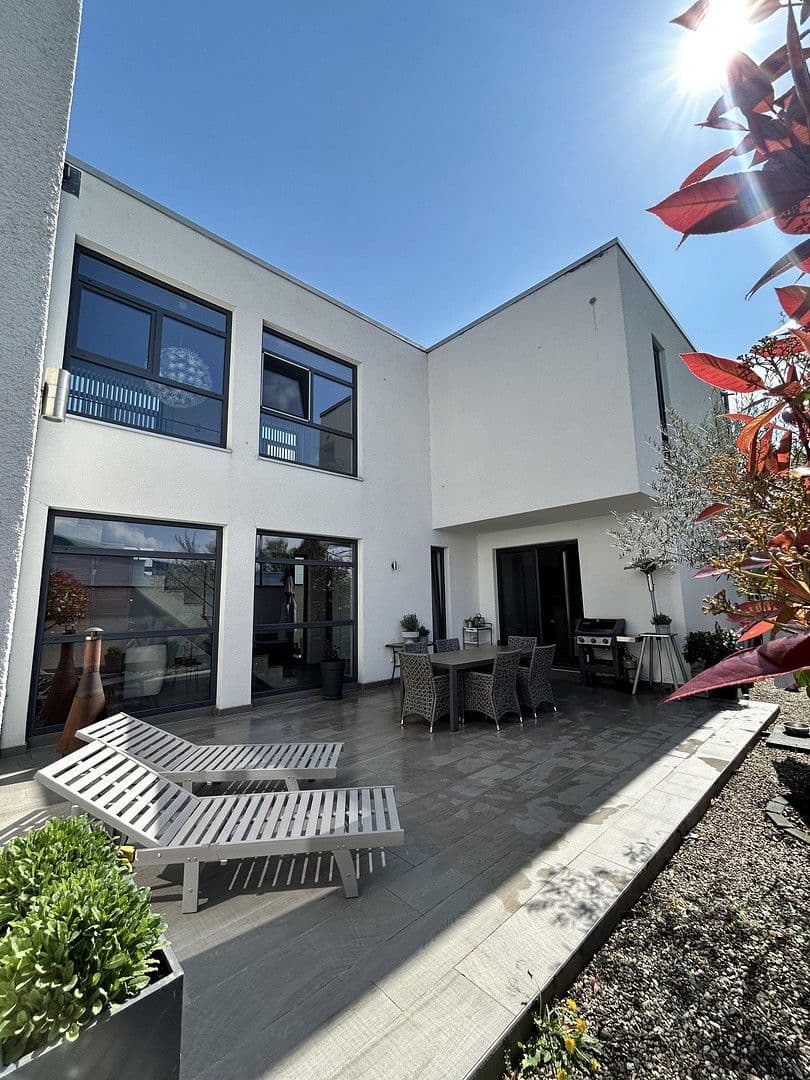 Prodej domu 316 m², pozemek 1.000 m², Diamantstrasse 24, Trebur, Hessen Prodej domu 316 m², pozemek 1.000 m², Diamantstrasse 24, Trebur, Hessen