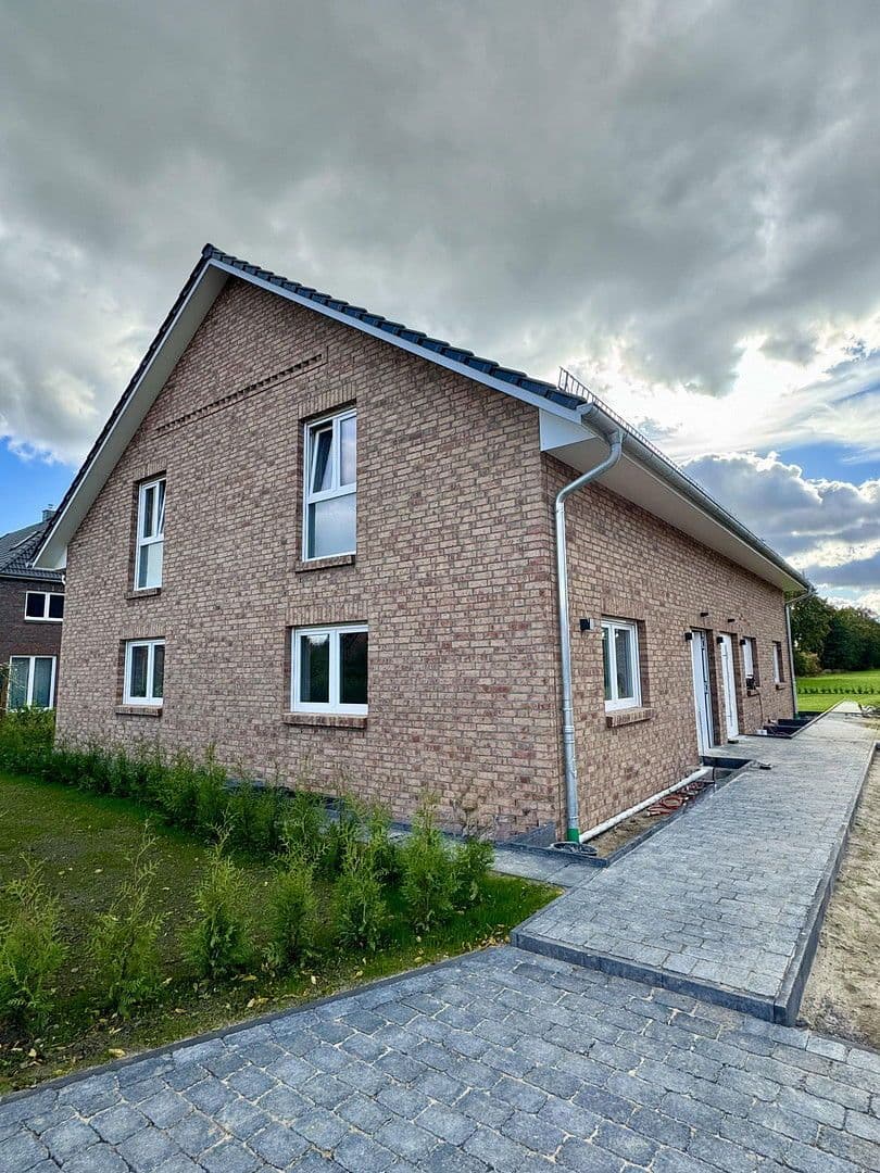 Pronájem domu 134 m², pozemek 1.484 m², Elbuferstraße 51, Tespe, Dolní Sasko Pronájem domu 134 m², pozemek 1.484 m², Elbuferstraße 51, Tespe, Dolní Sasko