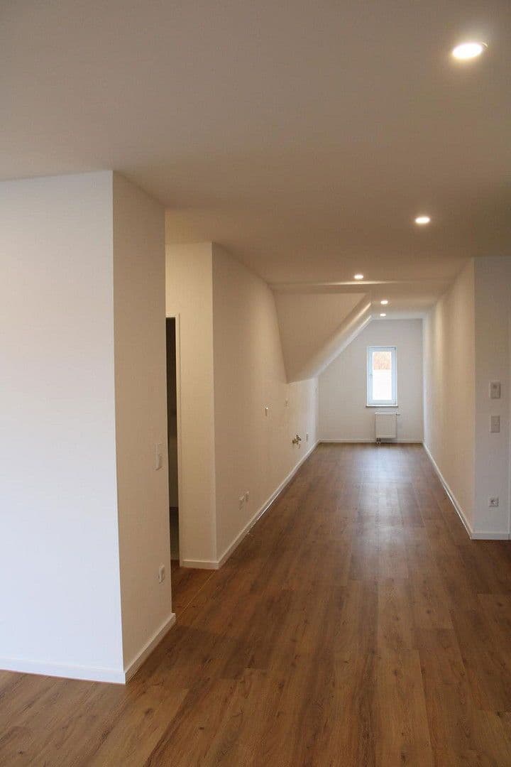 Pronájem bytu 3+1 100 m², Bahnhofsstraße 9, Eichenau, Bavorsko Pronájem bytu 3+1 100 m², Bahnhofsstraße 9, Eichenau, Bavorsko