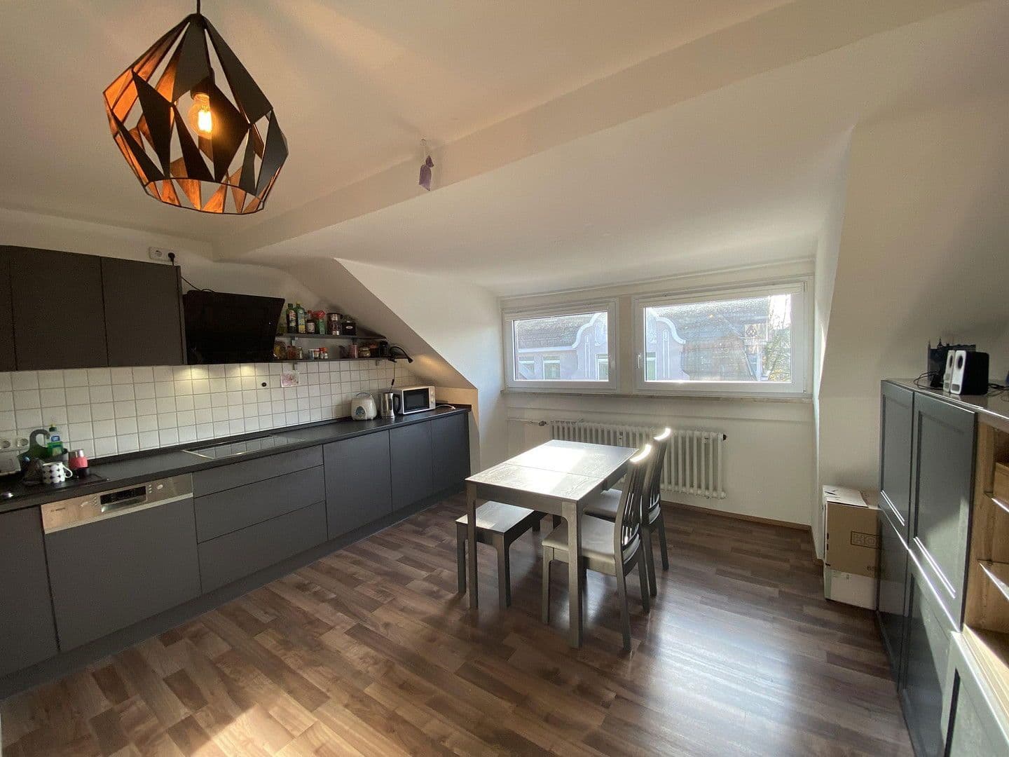 Pronájem bytu 2+kk 90 m², Essen, Severní Porýní-Vestfálsko Pronájem bytu 2+kk 90 m², Essen, Severní Porýní-Vestfálsko