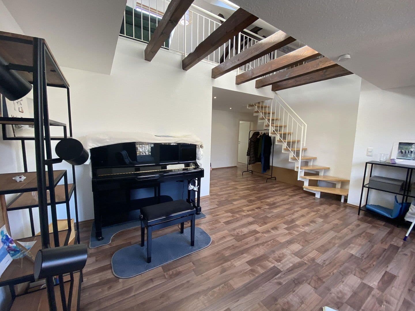 Pronájem bytu 2+kk 90 m², Essen, Severní Porýní-Vestfálsko Pronájem bytu 2+kk 90 m², Essen, Severní Porýní-Vestfálsko