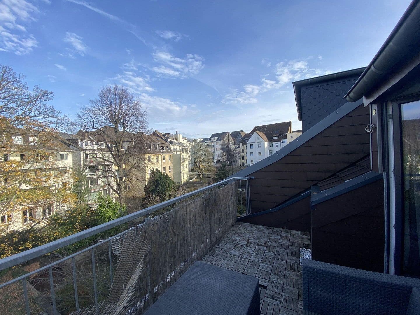 Pronájem bytu 2+kk 90 m², Essen, Severní Porýní-Vestfálsko Pronájem bytu 2+kk 90 m², Essen, Severní Porýní-Vestfálsko