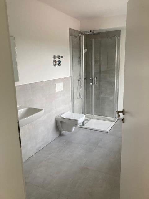 Pronájem bytu 2+1 57 m², Jägerhölzlstraße 17, Lalling, Bavorsko Pronájem bytu 2+1 57 m², Jägerhölzlstraße 17, Lalling, Bavorsko