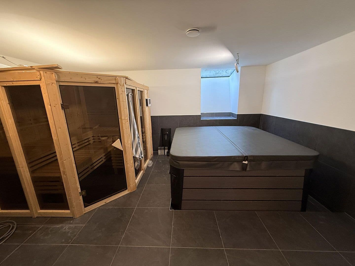 Prodej domu 205 m², pozemek 417 m², Neuried, Bavorsko Prodej domu 205 m², pozemek 417 m², Neuried, Bavorsko