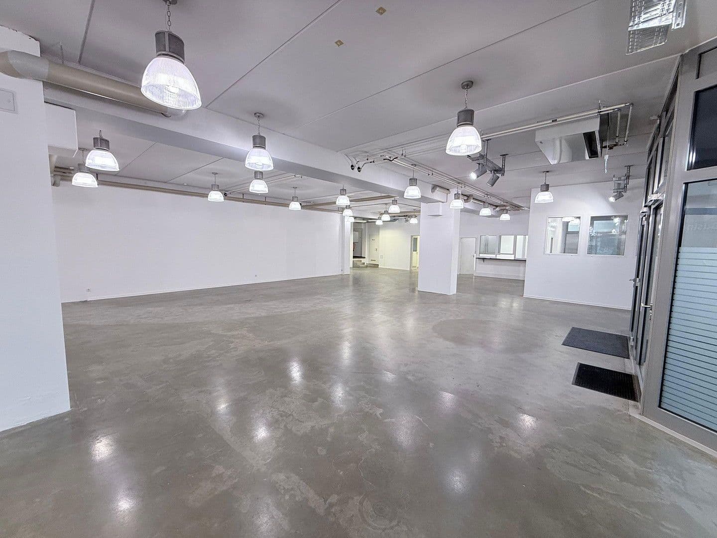 Pronájem nebytového prostoru 464 m², Niederwaldstraße 23, Rastatt, Bádensko-Württembersko Pronájem nebytového prostoru 464 m², Niederwaldstraße 23, Rastatt, Bádensko-Württembersko