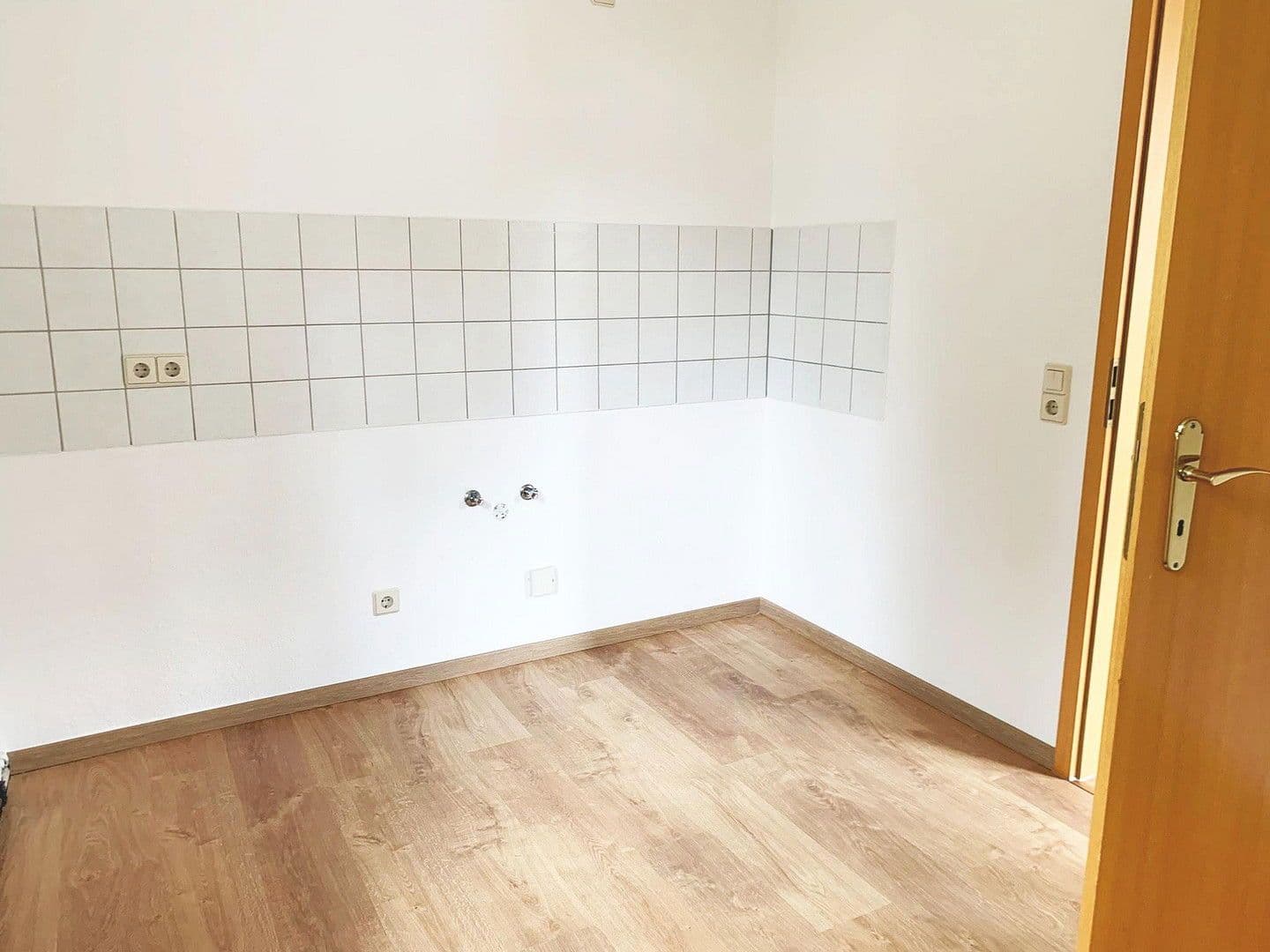 Pronájem bytu 2+1 56 m², Abteistraße 13, Oberlungwitz, Sasko Pronájem bytu 2+1 56 m², Abteistraße 13, Oberlungwitz, Sasko