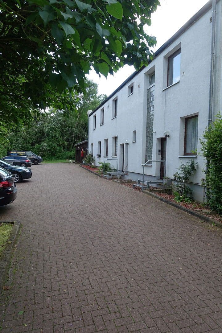 Pronájem bytu 4+1 105 m², Bahnhofstr. 11, Kastorf, Šlesvicko-Holštýnsko Pronájem bytu 4+1 105 m², Bahnhofstr. 11, Kastorf, Šlesvicko-Holštýnsko