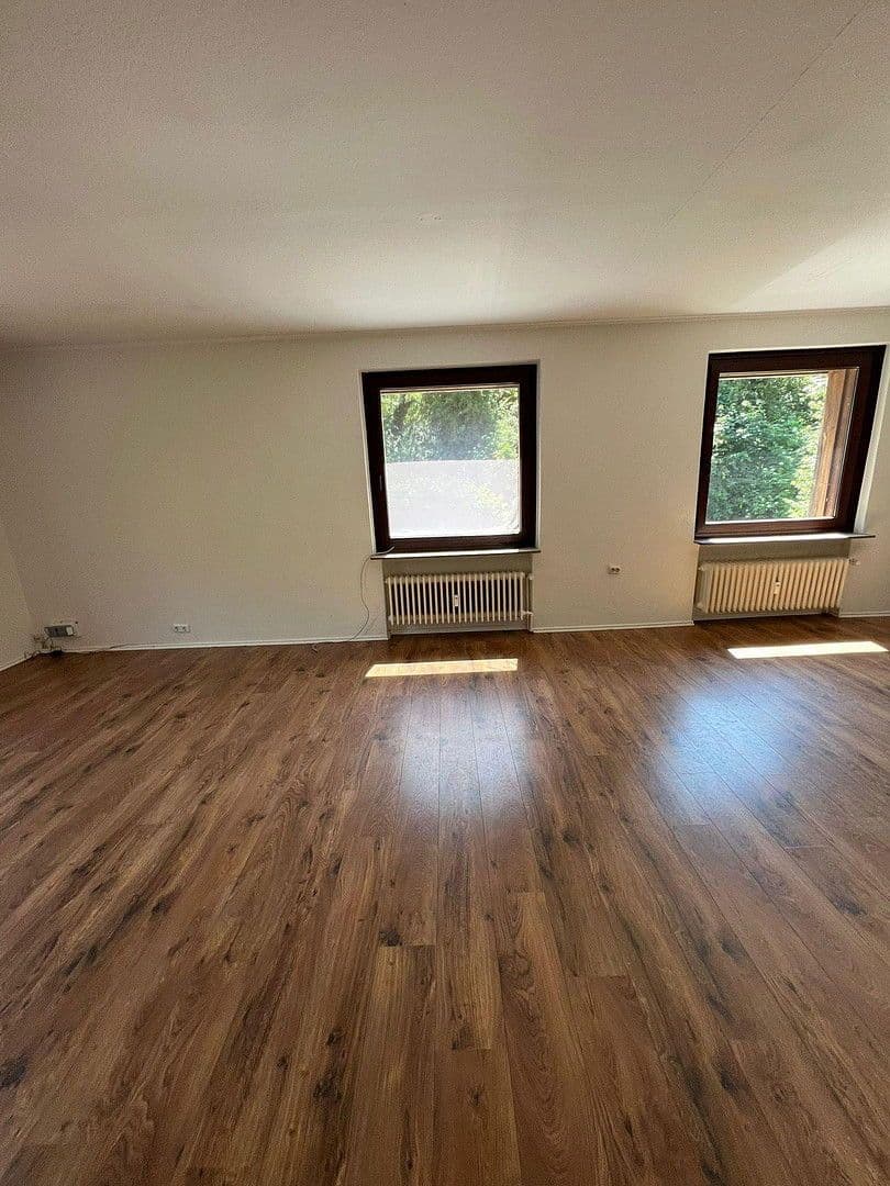 Pronájem bytu 4+1 105 m², Bahnhofstr. 11, Kastorf, Šlesvicko-Holštýnsko Pronájem bytu 4+1 105 m², Bahnhofstr. 11, Kastorf, Šlesvicko-Holštýnsko