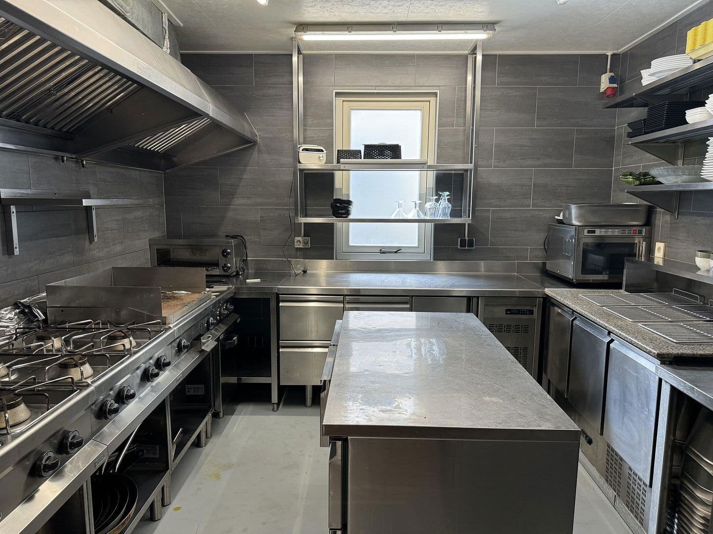 Prodej nebytového prostoru 398 m², Kurhausweg 4, Goslar, Dolní Sasko Prodej nebytového prostoru 398 m², Kurhausweg 4, Goslar, Dolní Sasko