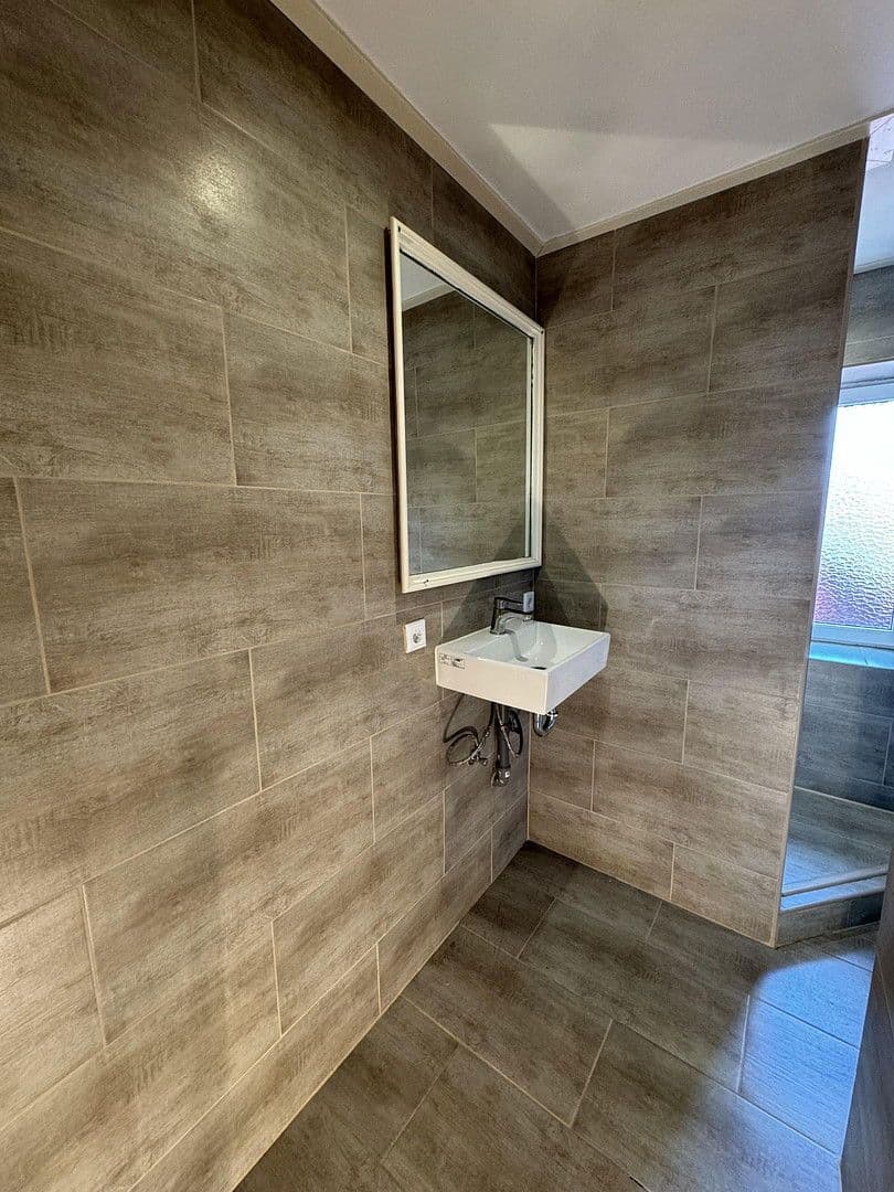 Prodej nebytového prostoru 398 m², Kurhausweg 4, Goslar, Dolní Sasko Prodej nebytového prostoru 398 m², Kurhausweg 4, Goslar, Dolní Sasko