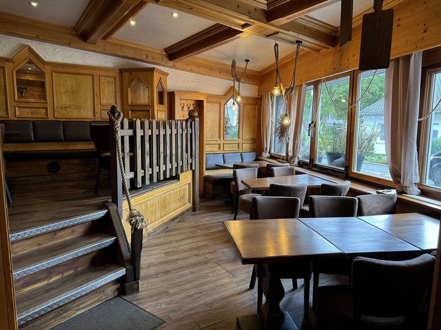 Prodej nebytového prostoru 398 m², Kurhausweg 4, Goslar, Dolní Sasko Prodej nebytového prostoru 398 m², Kurhausweg 4, Goslar, Dolní Sasko