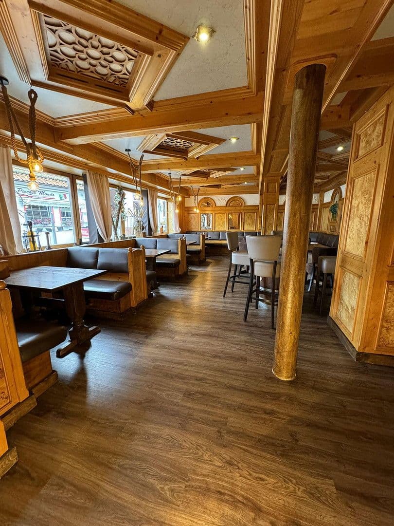 Prodej nebytového prostoru 398 m², Kurhausweg 4, Goslar, Dolní Sasko Prodej nebytového prostoru 398 m², Kurhausweg 4, Goslar, Dolní Sasko