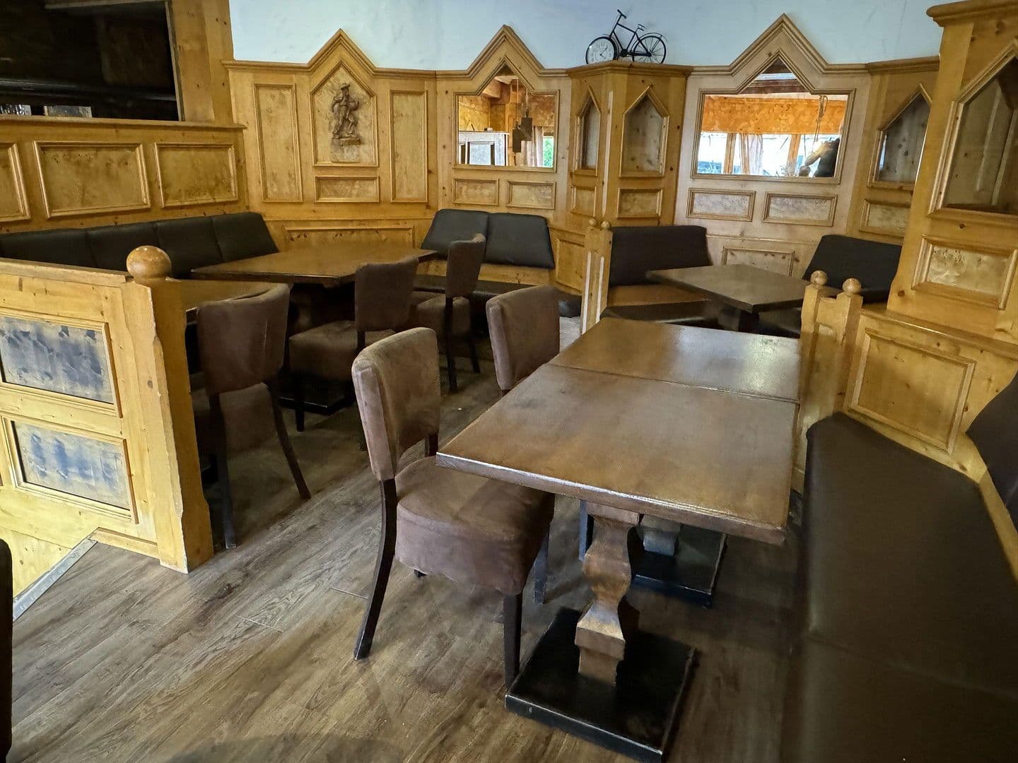 Prodej nebytového prostoru 398 m², Kurhausweg 4, Goslar, Dolní Sasko Prodej nebytového prostoru 398 m², Kurhausweg 4, Goslar, Dolní Sasko