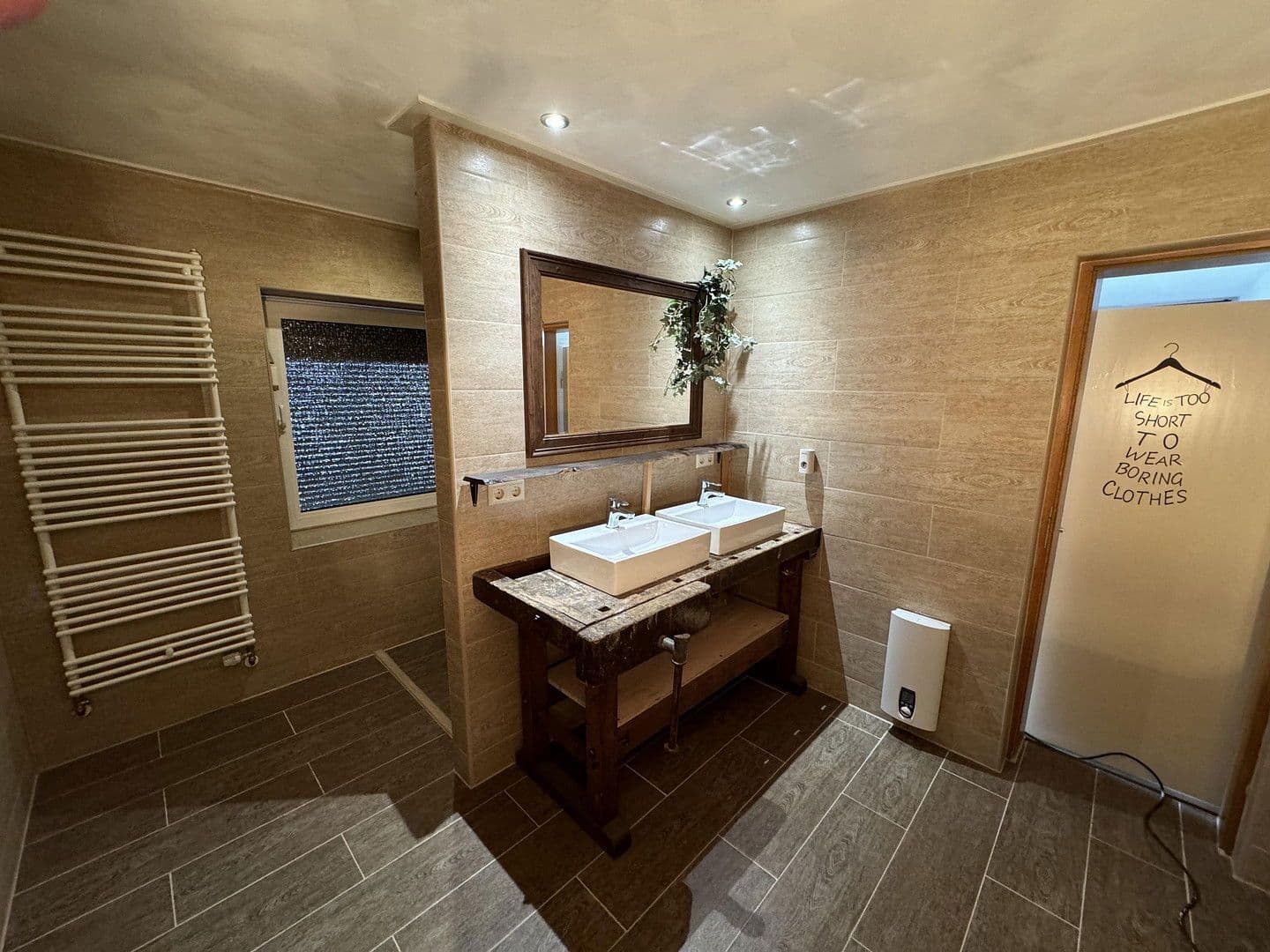 Prodej nebytového prostoru 398 m², Kurhausweg 4, Goslar, Dolní Sasko Prodej nebytového prostoru 398 m², Kurhausweg 4, Goslar, Dolní Sasko