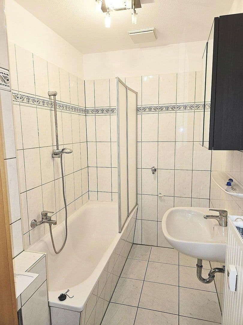 Pronájem bytu 3+1 67 m², Conrad Clauß Straße 20, Hohenstein-Ernstthal, Sasko Pronájem bytu 3+1 67 m², Conrad Clauß Straße 20, Hohenstein-Ernstthal, Sasko