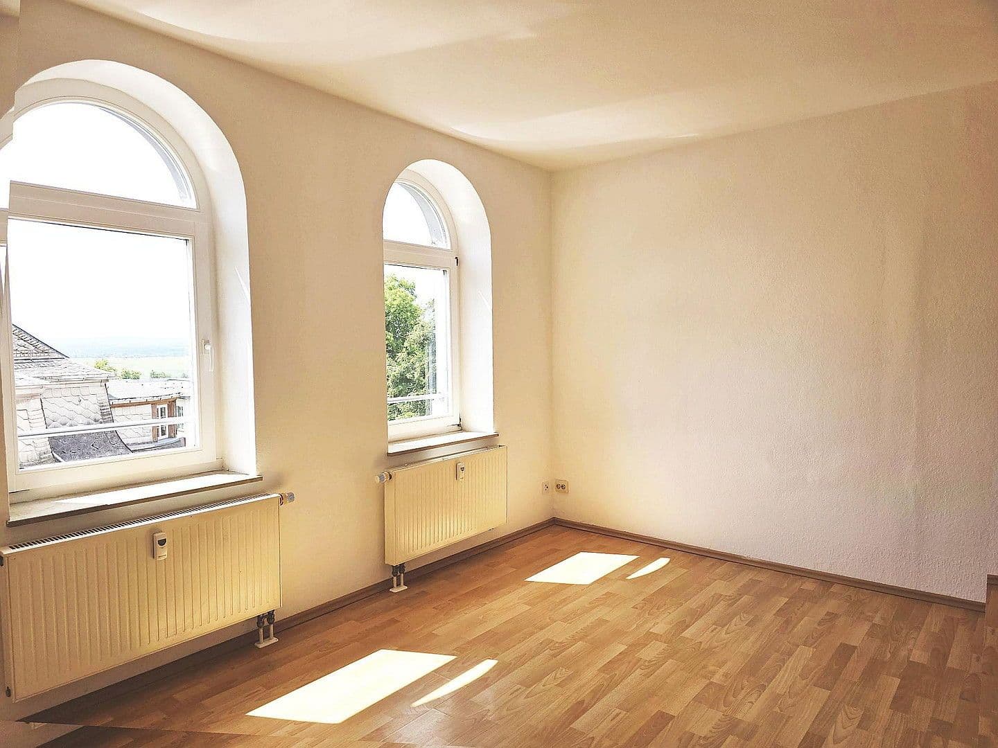 Pronájem bytu 3+1 67 m², Conrad Clauß Straße 20, Hohenstein-Ernstthal, Sasko Pronájem bytu 3+1 67 m², Conrad Clauß Straße 20, Hohenstein-Ernstthal, Sasko
