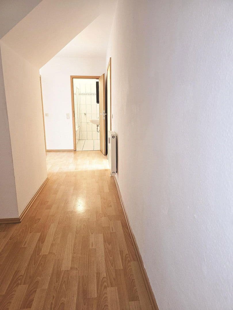 Pronájem bytu 3+1 67 m², Conrad Clauß Straße 20, Hohenstein-Ernstthal, Sasko Pronájem bytu 3+1 67 m², Conrad Clauß Straße 20, Hohenstein-Ernstthal, Sasko