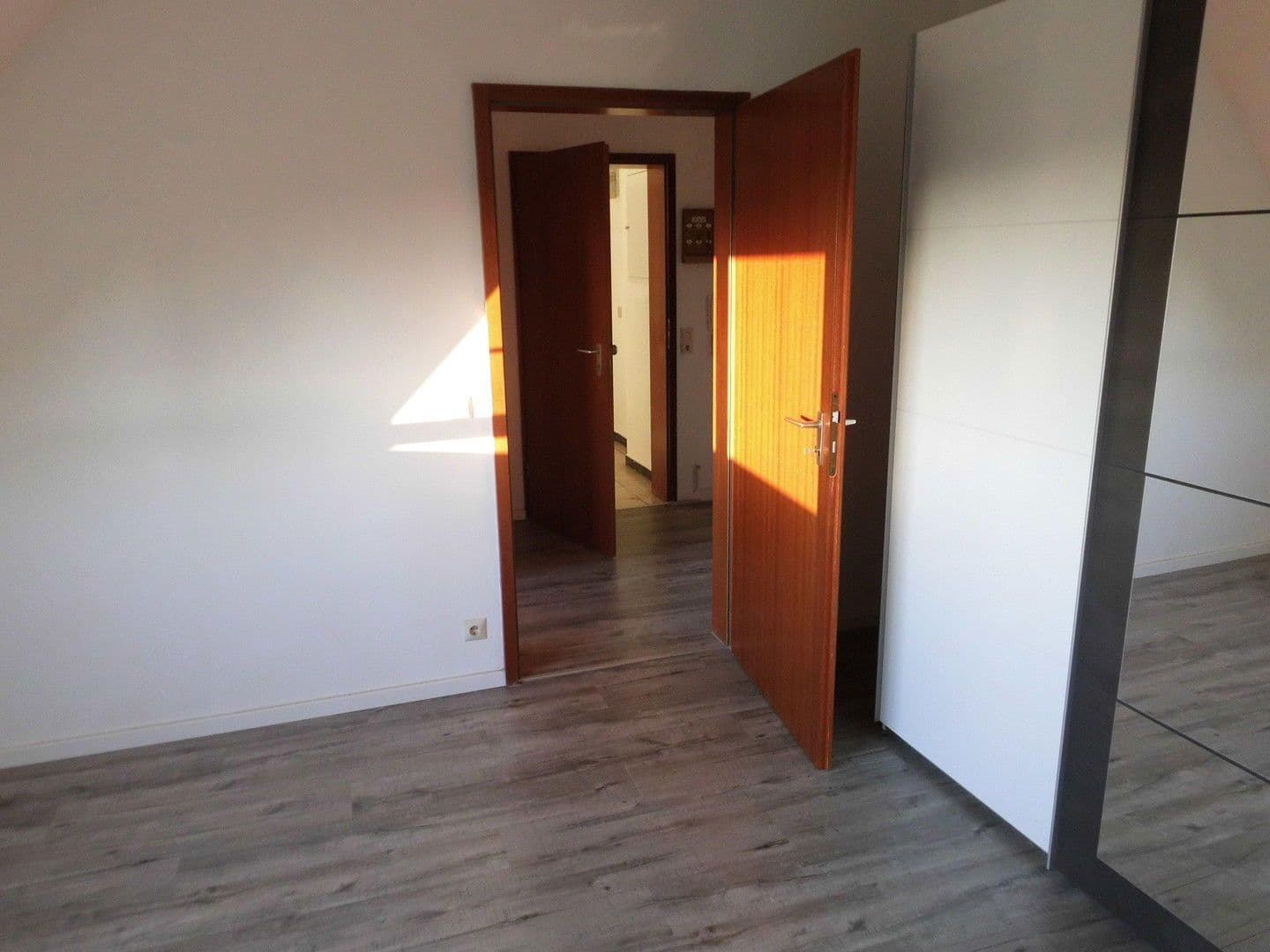 Pronájem bytu 2+1 50 m², Marienburger Str. 6, Stuttgart, Bádensko-Württembersko Pronájem bytu 2+1 50 m², Marienburger Str. 6, Stuttgart, Bádensko-Württembersko