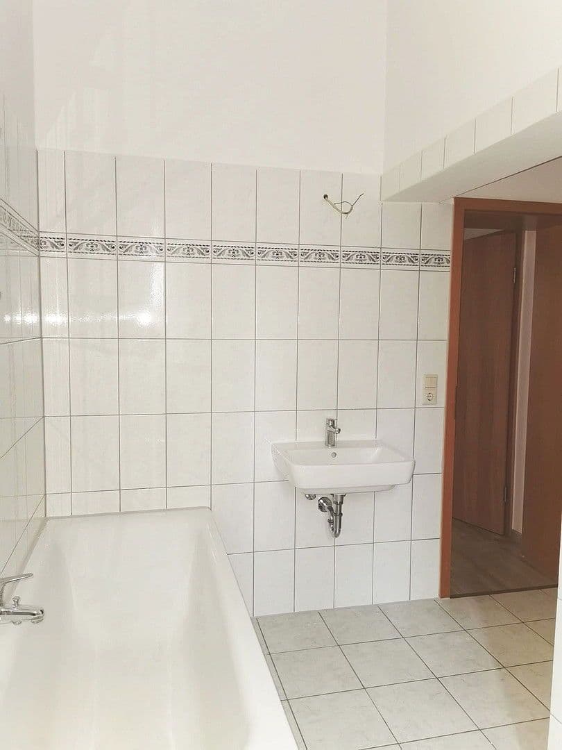 Pronájem bytu 1+1 40 m², Conrad Clauß Straße 20, Hohenstein-Ernstthal, Sasko Pronájem bytu 1+1 40 m², Conrad Clauß Straße 20, Hohenstein-Ernstthal, Sasko