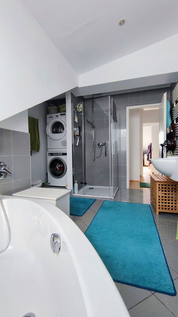 Pronájem bytu 3+1 102 m², Darmstadt, Hessen Pronájem bytu 3+1 102 m², Darmstadt, Hessen