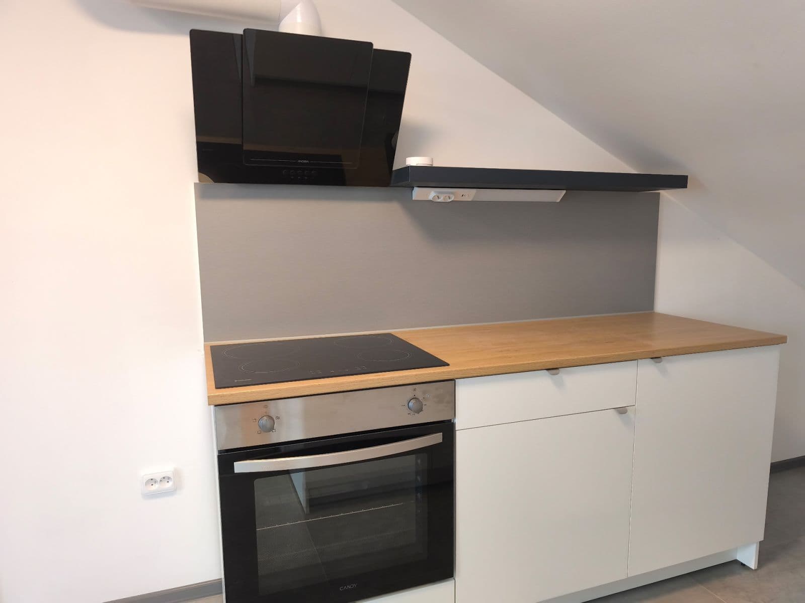 Pronájem bytu 3+kk 89 m², Švestková, Tišice, Středočeský kraj Pronájem bytu 3+kk 89 m², Švestková, Tišice, Středočeský kraj