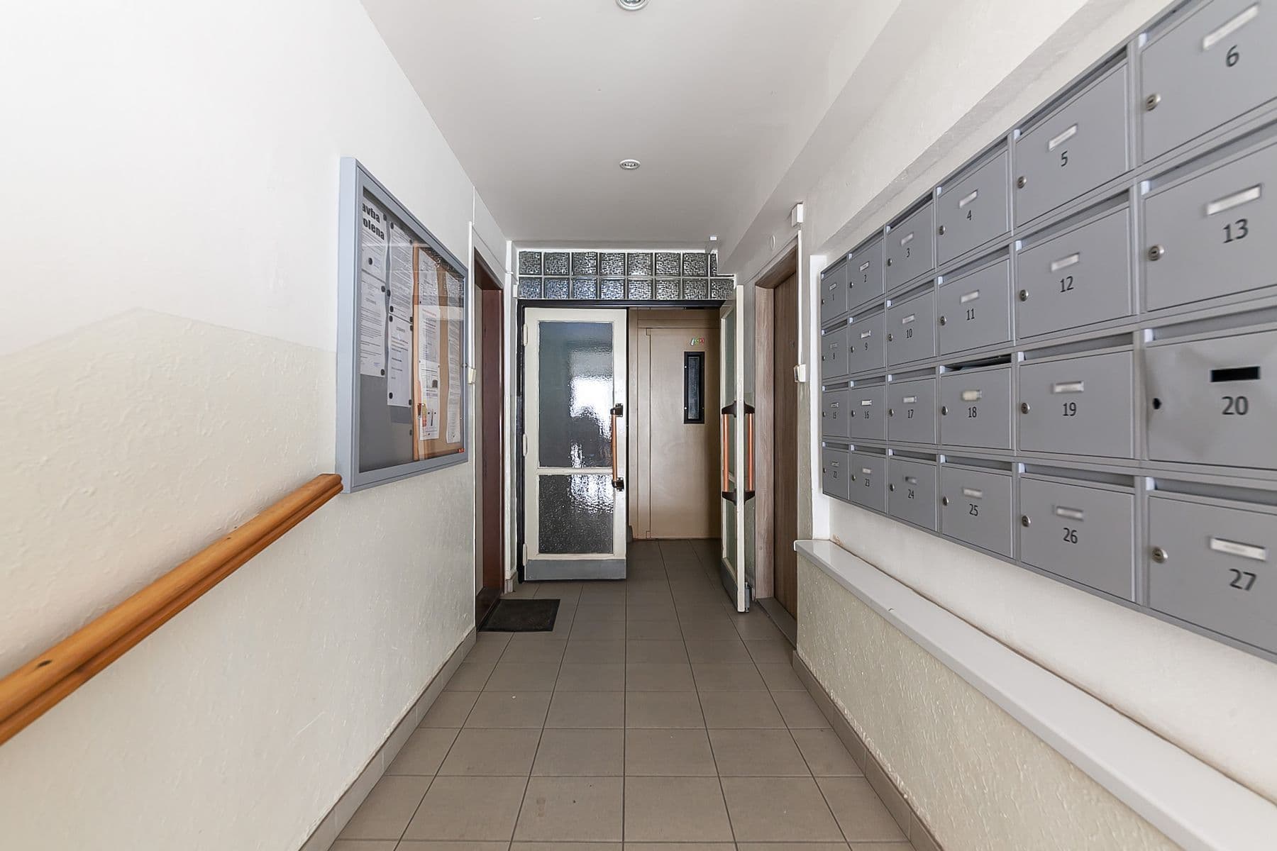 Prodej bytu 1+1 35 m², K Podjezdu, Praha, Praha Prodej bytu 1+1 35 m², K Podjezdu, Praha, Praha