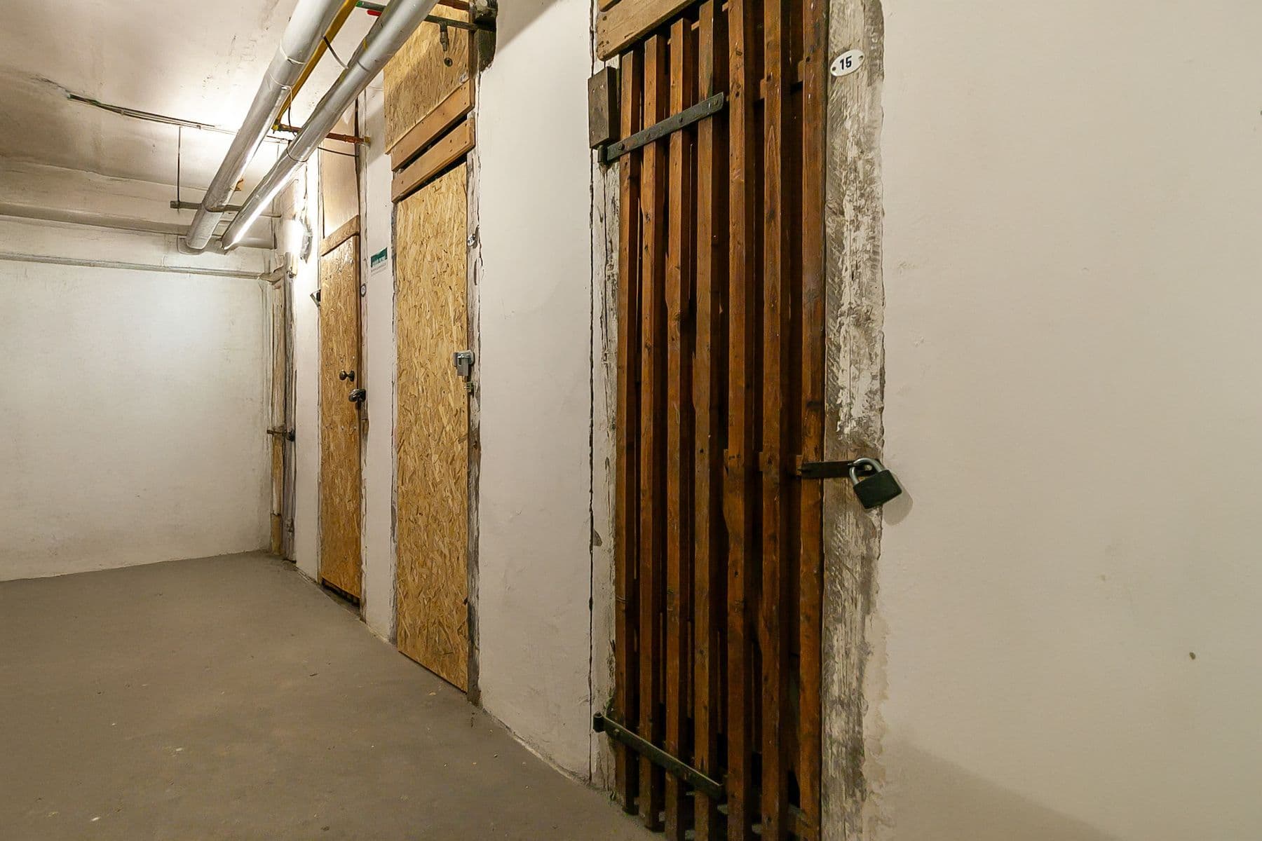 Prodej bytu 1+1 35 m², K Podjezdu, Praha, Praha Prodej bytu 1+1 35 m², K Podjezdu, Praha, Praha