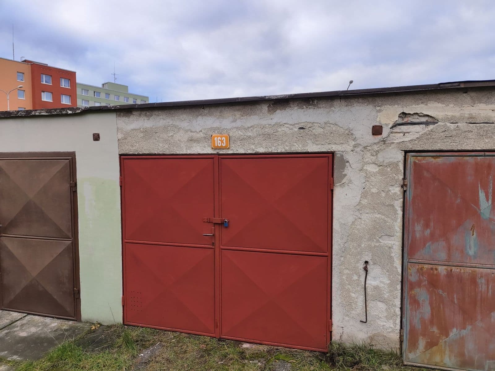 Pronájem garáže 20 m², Kladno, Středočeský kraj Pronájem garáže 20 m², Kladno, Středočeský kraj