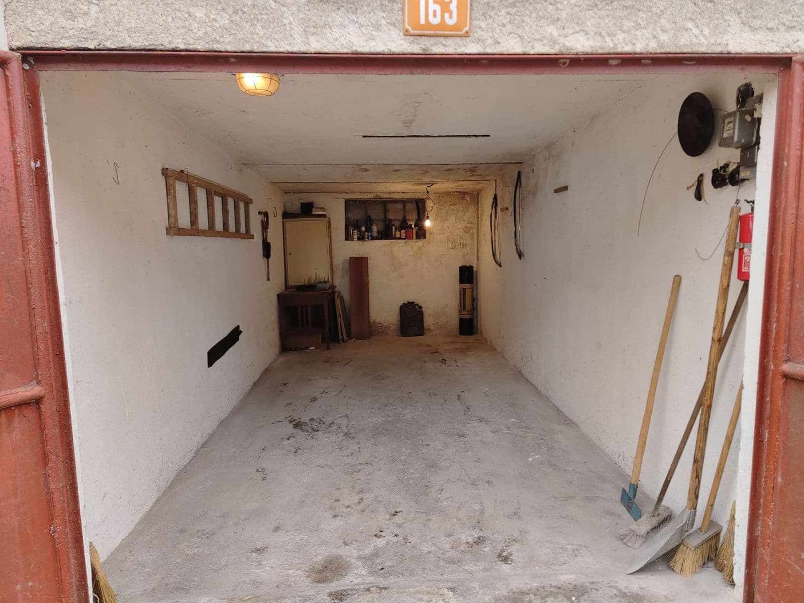 Pronájem garáže 20 m², Kladno, Středočeský kraj Pronájem garáže 20 m², Kladno, Středočeský kraj