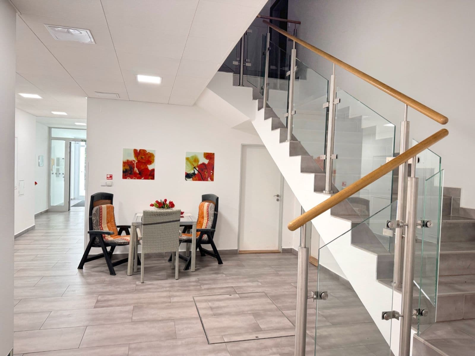 Prodej bytu 3+kk 96 m², Pražská silnice, Karlovy Vary, Karlovarský kraj Prodej bytu 3+kk 96 m², Pražská silnice, Karlovy Vary, Karlovarský kraj