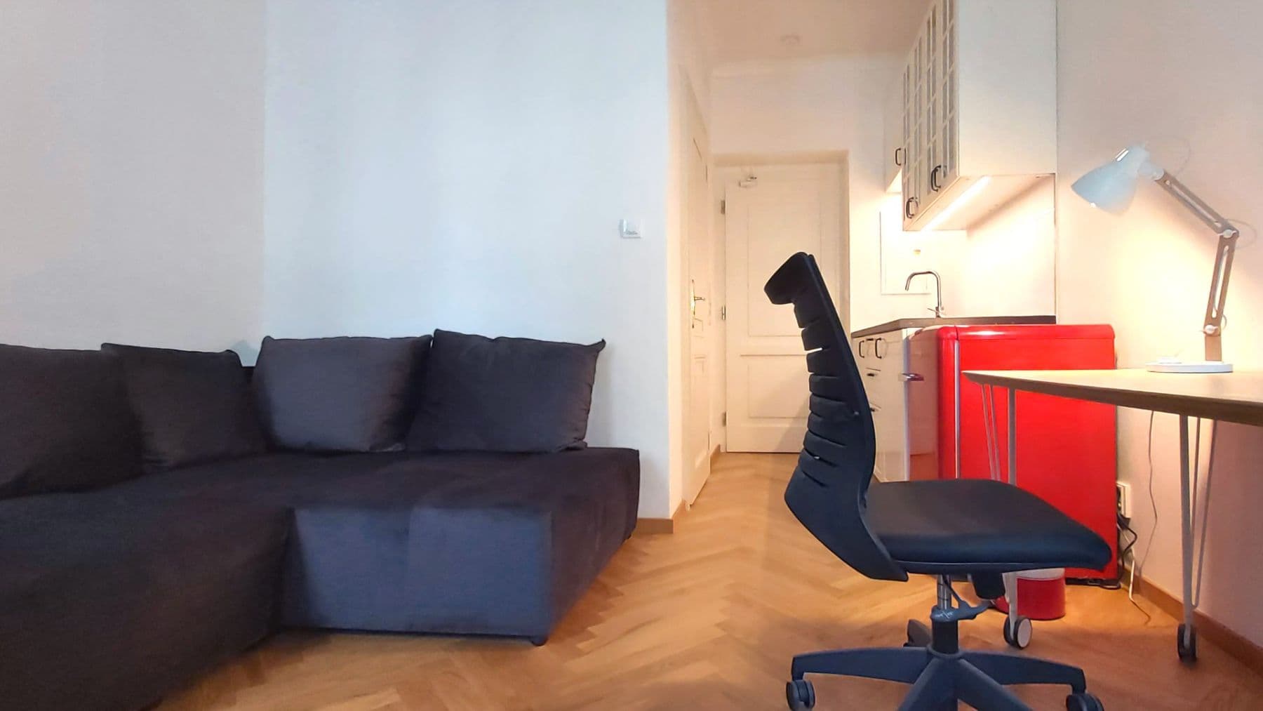 Pronájem bytu 1+kk 18 m², Černomořská, Praha, Praha Pronájem bytu 1+kk 18 m², Černomořská, Praha, Praha