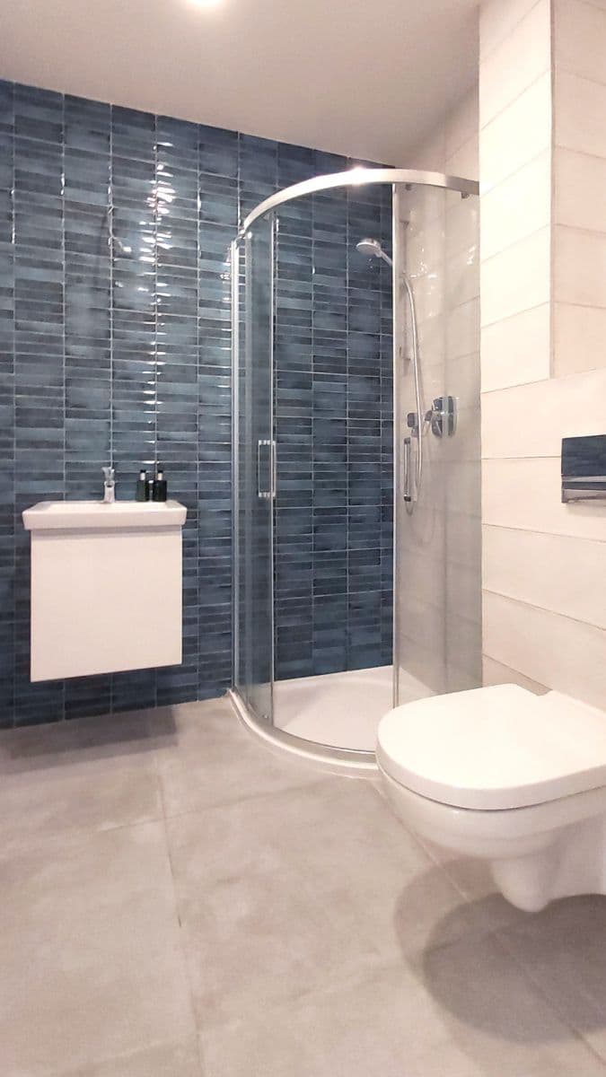 Pronájem bytu 1+kk 18 m², Černomořská, Praha, Praha Pronájem bytu 1+kk 18 m², Černomořská, Praha, Praha