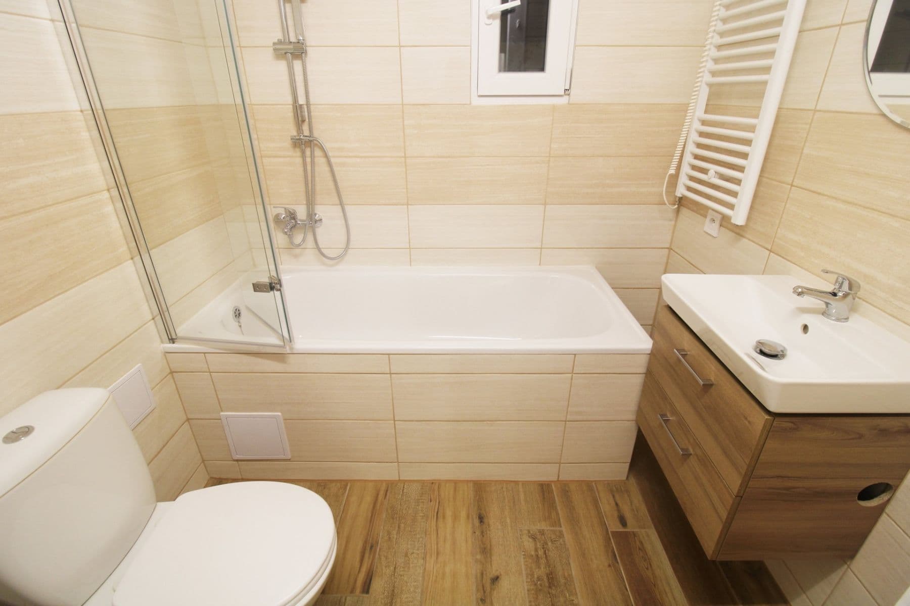 Pronájem bytu 2+kk 75 m², Kolínská, Praha, Praha Pronájem bytu 2+kk 75 m², Kolínská, Praha, Praha