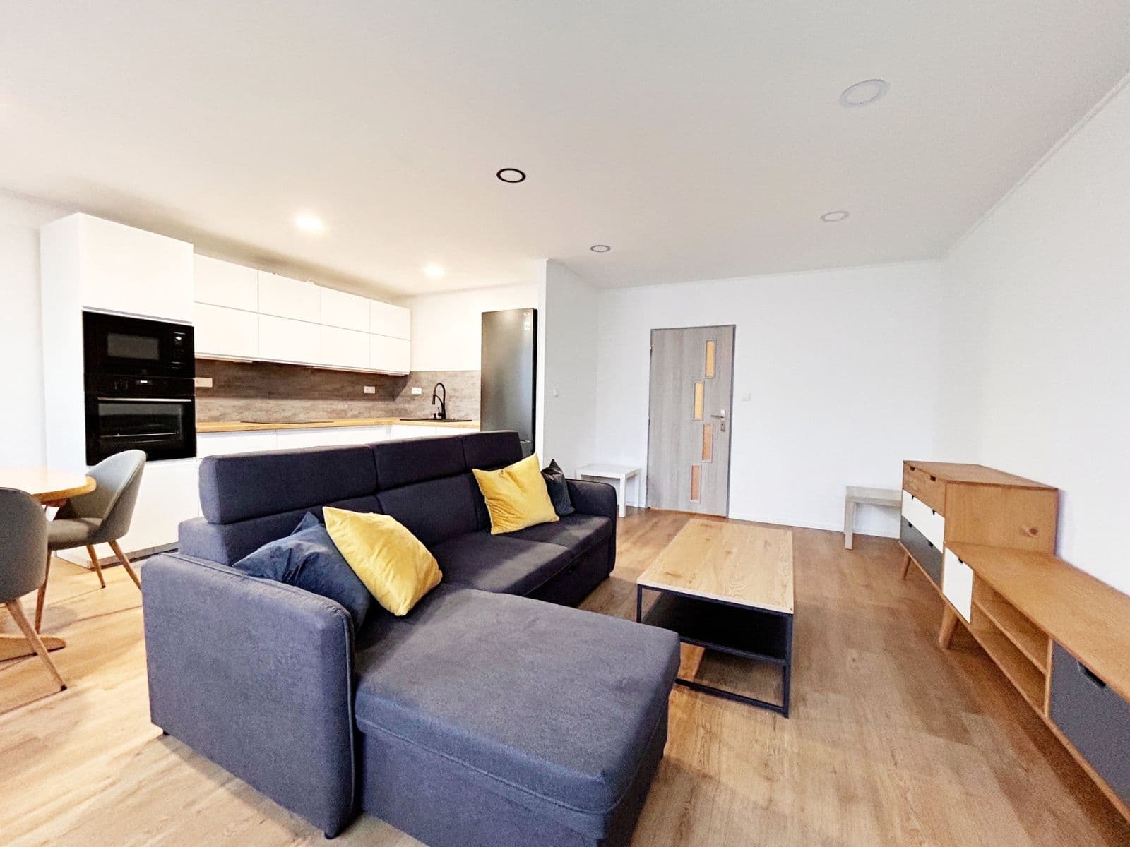 Pronájem bytu 3+kk 68 m², Děčínská, Kladno, Středočeský kraj Pronájem bytu 3+kk 68 m², Děčínská, Kladno, Středočeský kraj