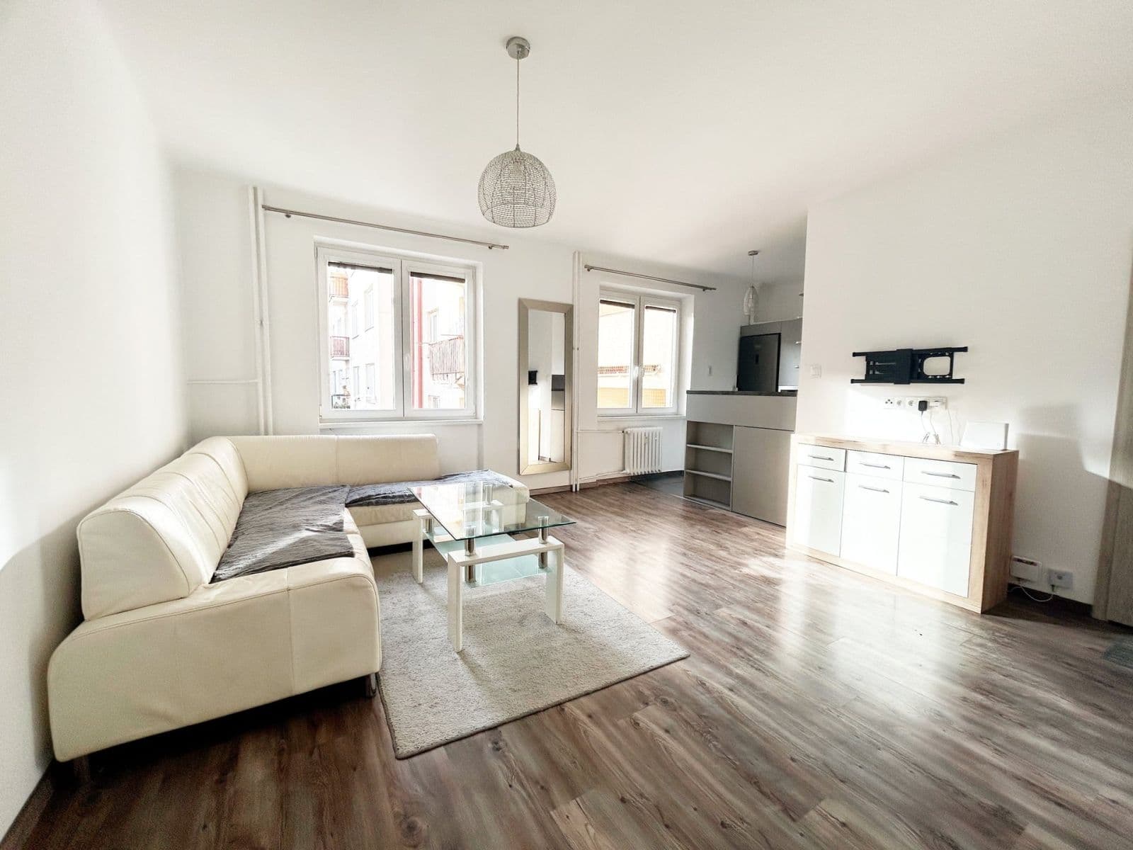 Pronájem bytu 2+kk 48 m², Spojovací, Praha, Praha Pronájem bytu 2+kk 48 m², Spojovací, Praha, Praha