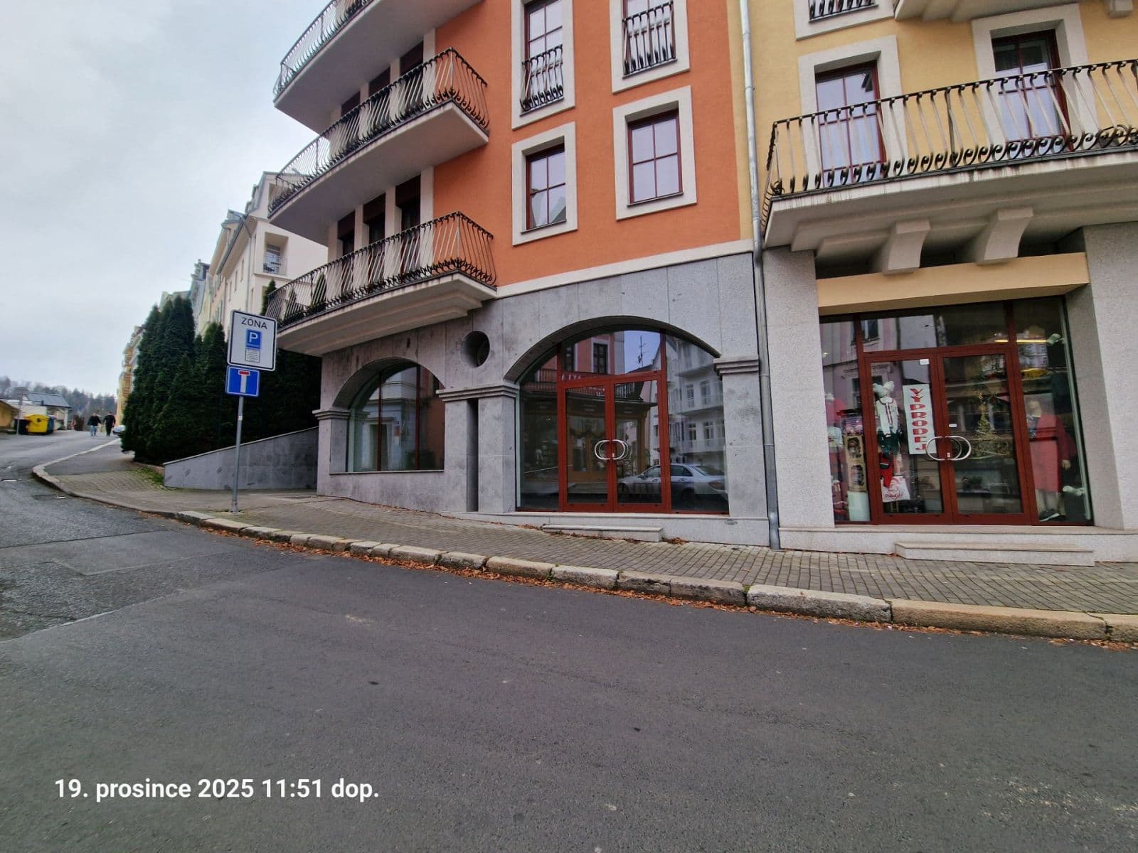 Pronájem nebytového prostoru 46 m², Zámecký vrch, Karlovy Vary, Karlovarský kraj Pronájem nebytového prostoru 46 m², Zámecký vrch, Karlovy Vary, Karlovarský kraj