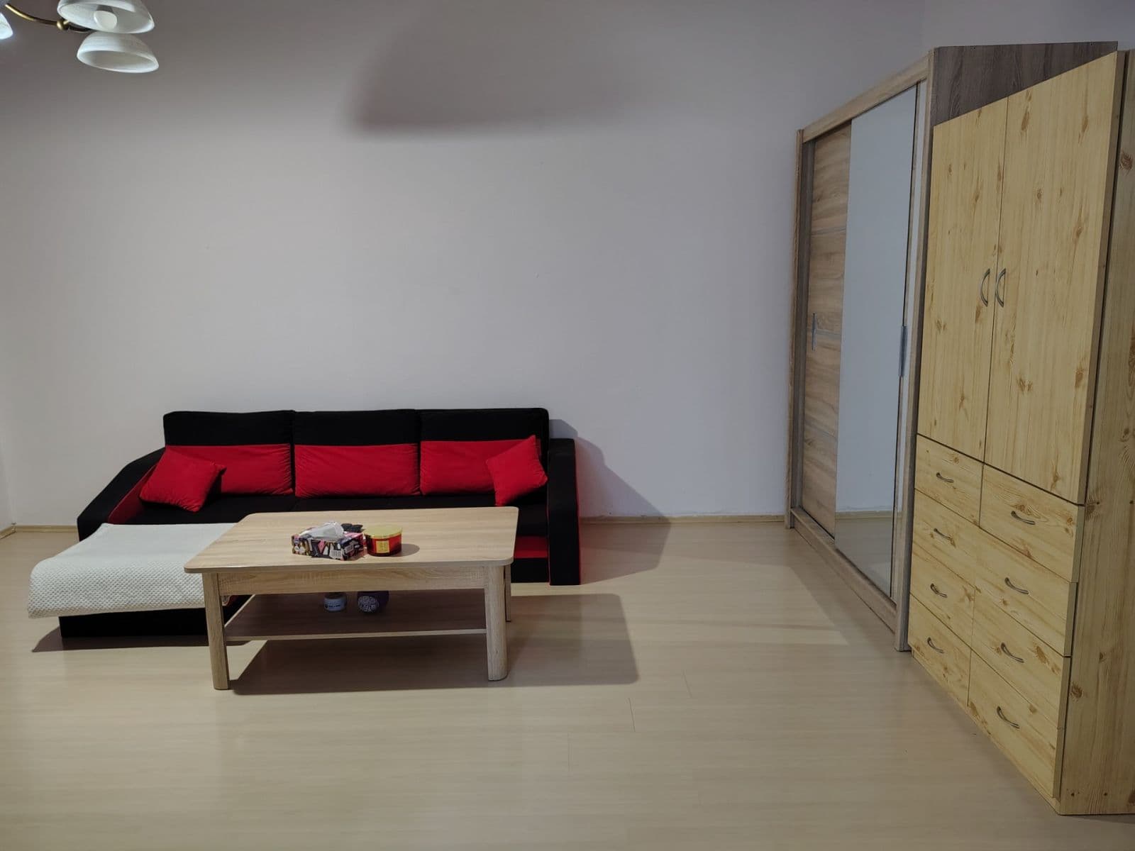 Pronájem bytu 2+1 42 m², náměstí Karla IV., Nejdek, Karlovarský kraj Pronájem bytu 2+1 42 m², náměstí Karla IV., Nejdek, Karlovarský kraj