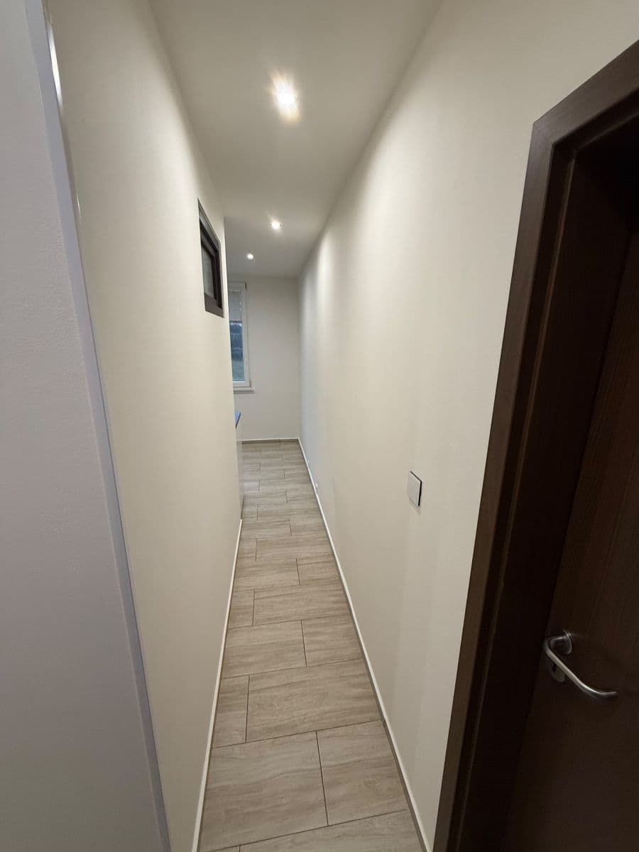 Prodej bytu 2+1 65 m², Pod Rozhlednou, Ústí nad Labem, Ústecký kraj Prodej bytu 2+1 65 m², Pod Rozhlednou, Ústí nad Labem, Ústecký kraj
