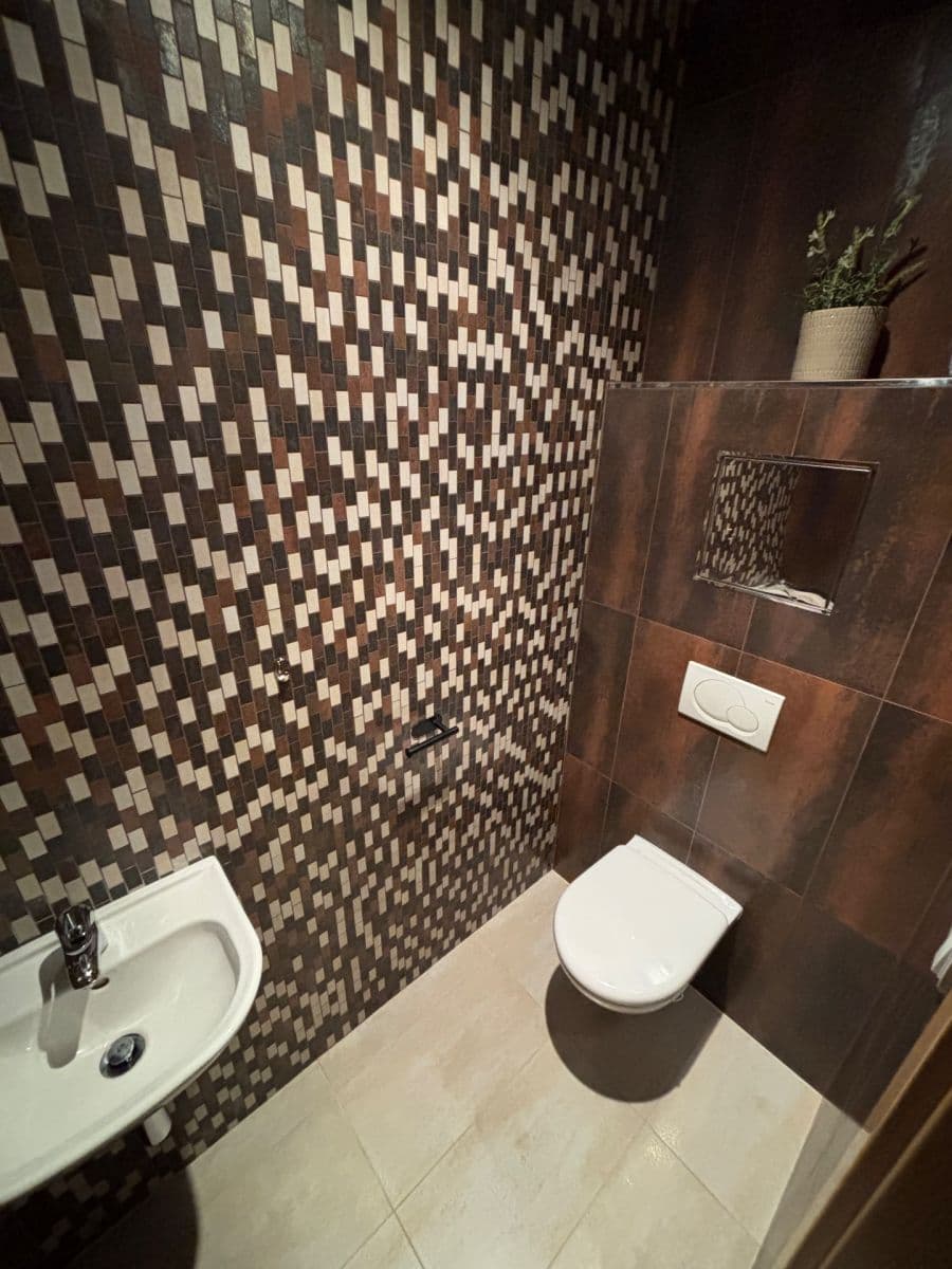 Pronájem bytu 2+kk 55 m², Radimova, Praha, Praha Pronájem bytu 2+kk 55 m², Radimova, Praha, Praha