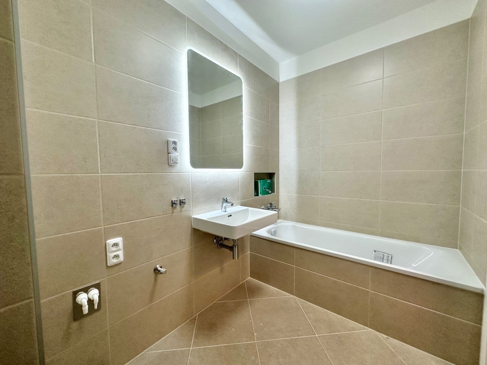 Pronájem bytu 2+kk 58 m², Stočesova, Praha, Praha Pronájem bytu 2+kk 58 m², Stočesova, Praha, Praha