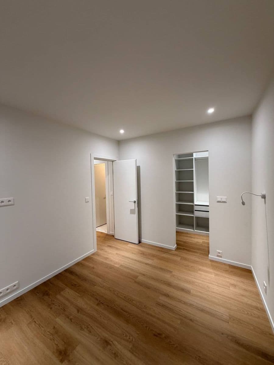 Pronájem bytu 2+kk 40 m², Krátká, Postřižín, Středočeský kraj Pronájem bytu 2+kk 40 m², Krátká, Postřižín, Středočeský kraj