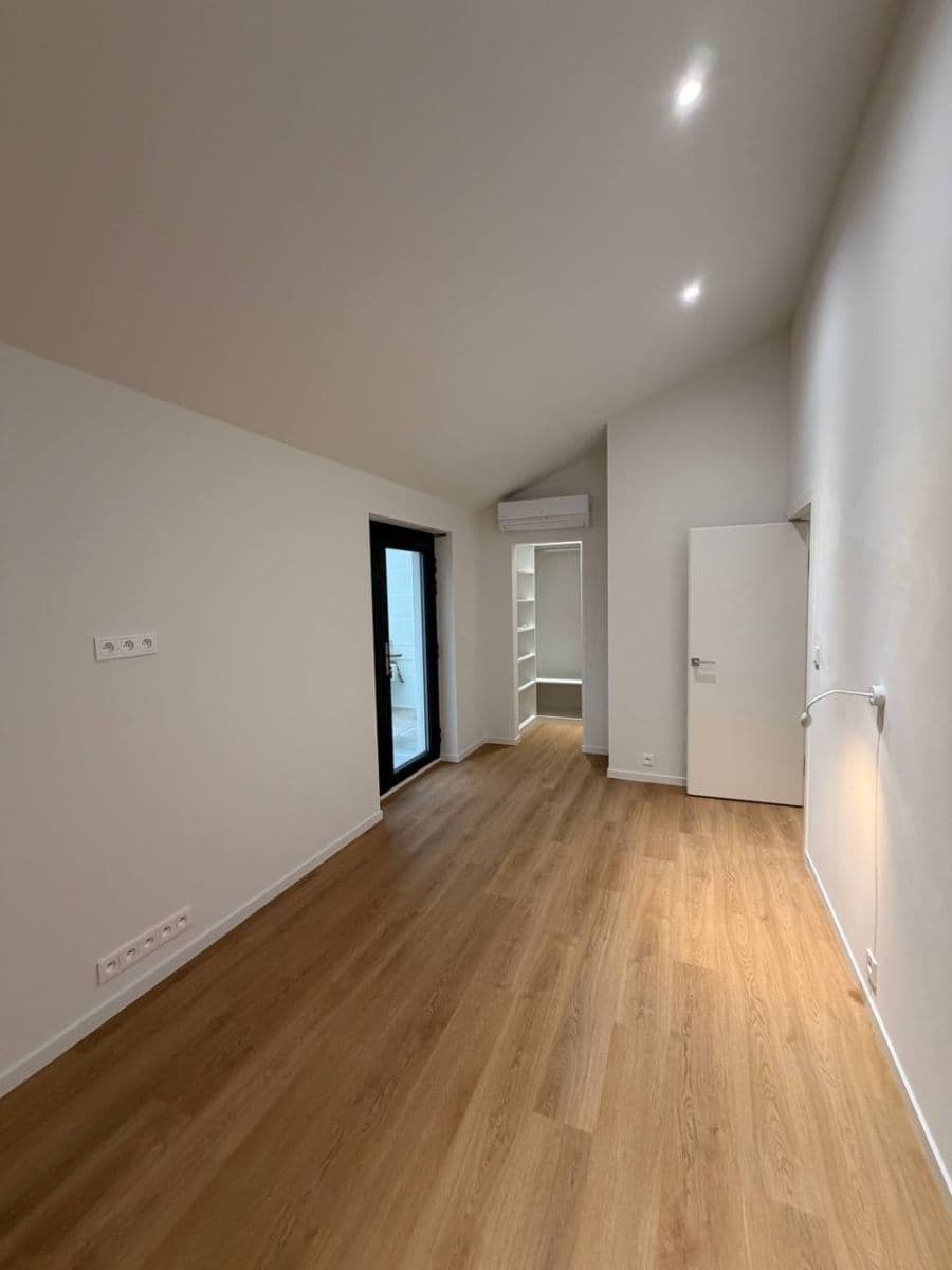Pronájem bytu 2+kk 40 m², Krátká, Postřižín, Středočeský kraj Pronájem bytu 2+kk 40 m², Krátká, Postřižín, Středočeský kraj