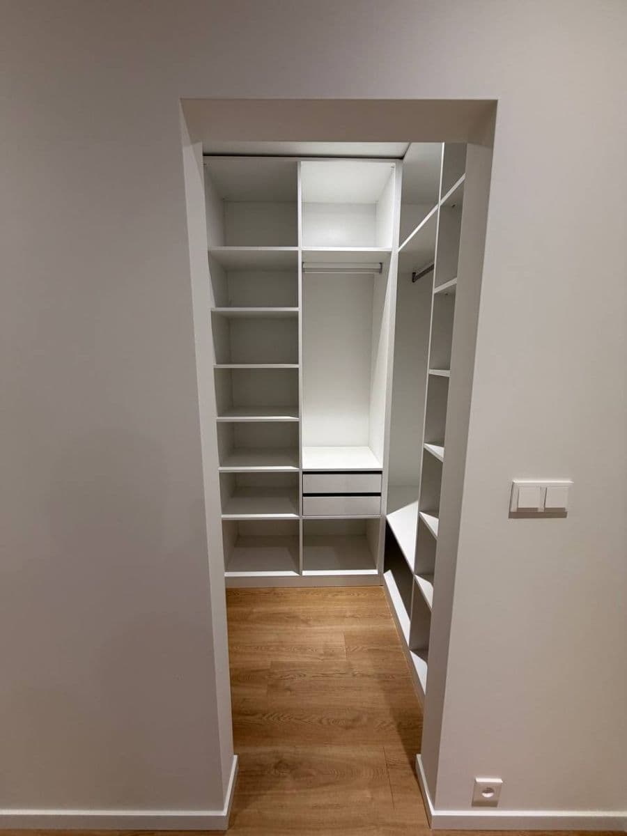 Pronájem bytu 2+kk 40 m², Krátká, Postřižín, Středočeský kraj Pronájem bytu 2+kk 40 m², Krátká, Postřižín, Středočeský kraj